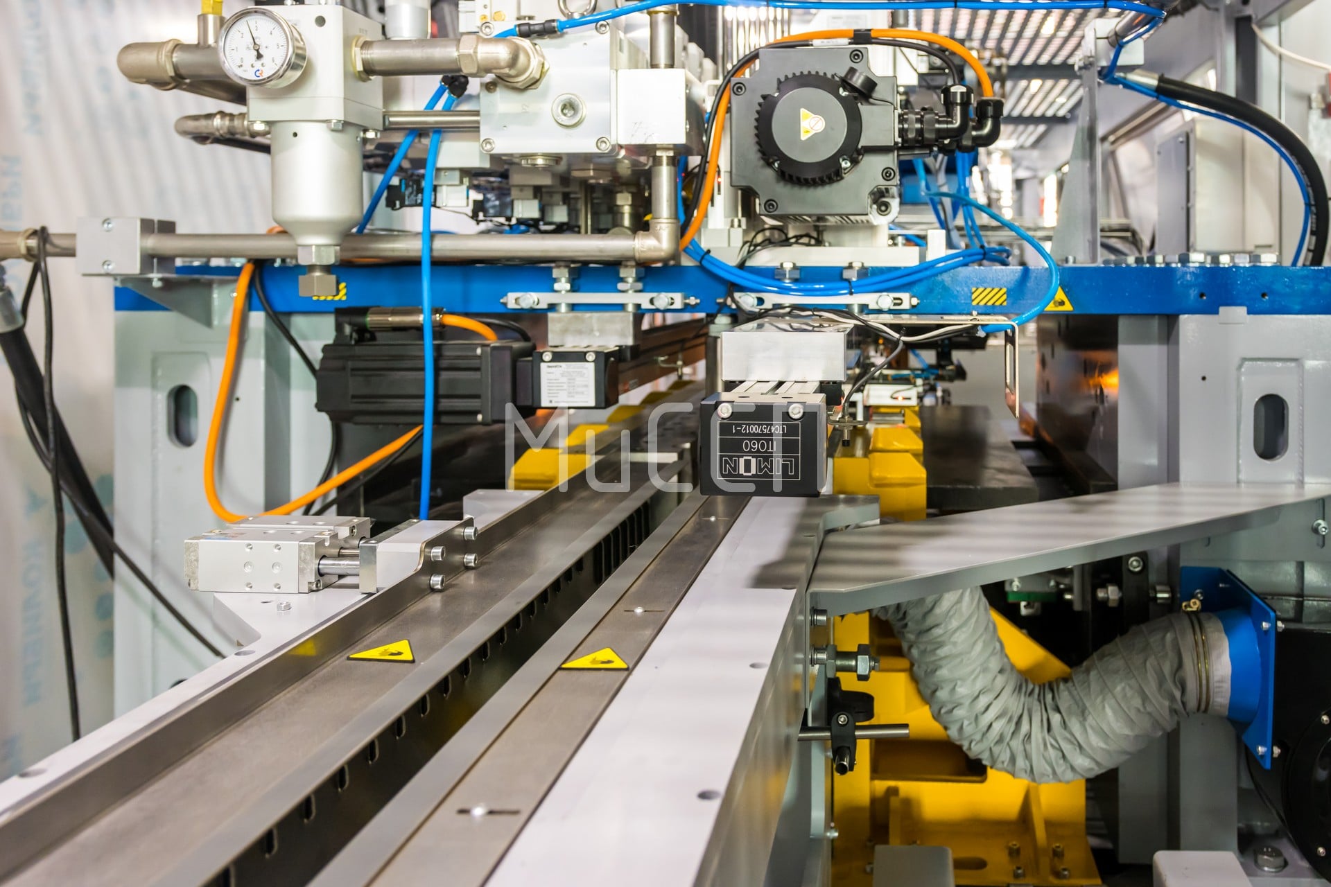 А-12000-8 Автомат для производства ПЭТ бутылок